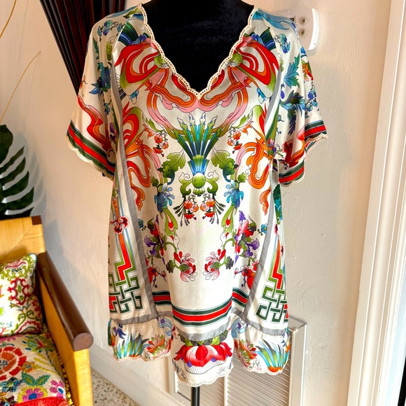 Johnny Was Tops - JOHNNY WAS Silk Embroidered Floral Print Top! Short Sleeves. Excellent! Small